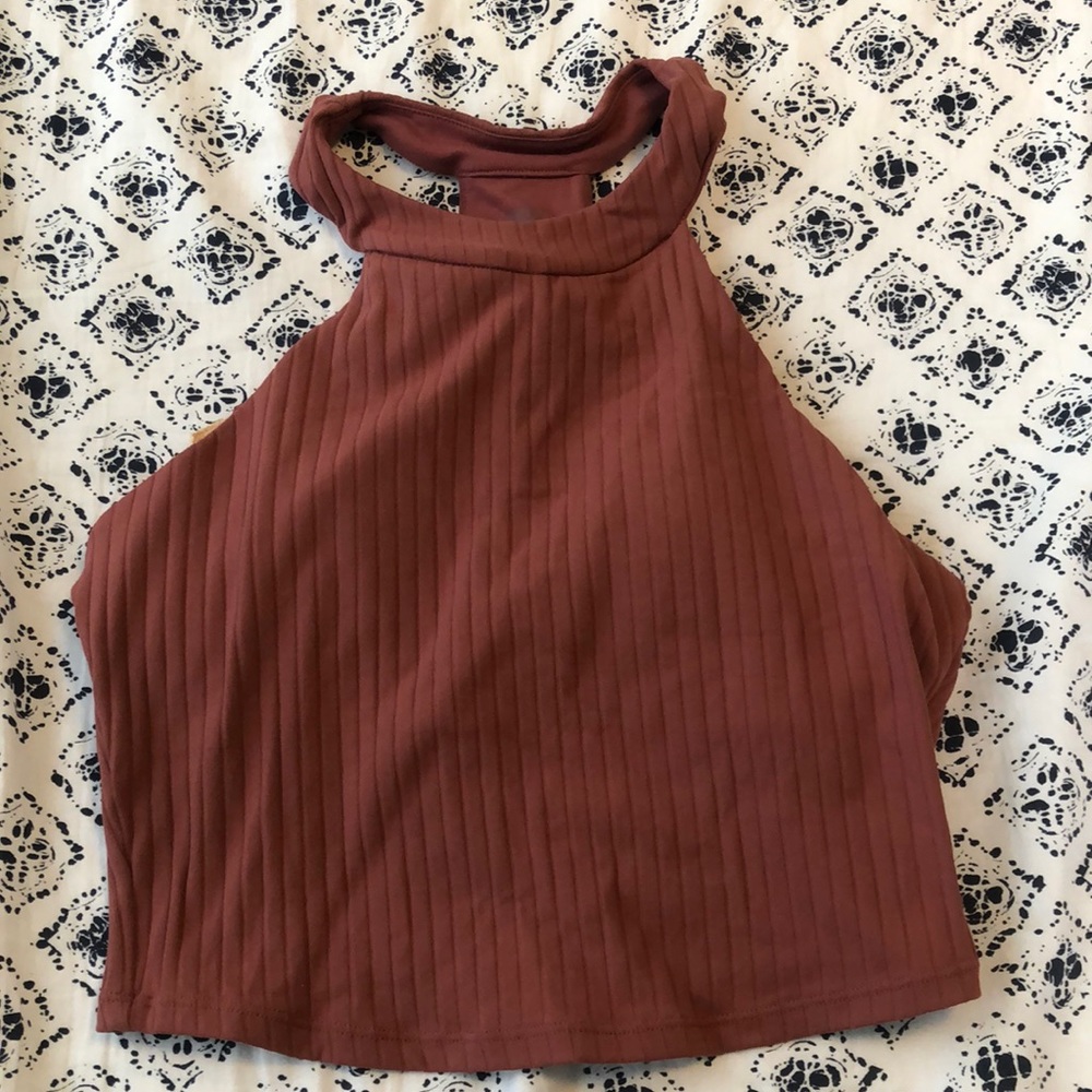 Pink rubbed Alo Yoga top with removable padding